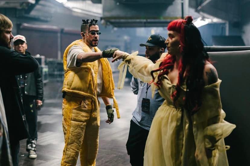 Choreographer Karina Ortiz backstage at Bad Bunny’s PFKN concert in Puerto Rico, wearing custom TORMOS pieces created for the ‘La Noche de Anoche’ performance.